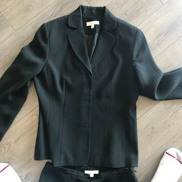 Ann Taylor Factory Professional Office Attire - Picture 2 of 8